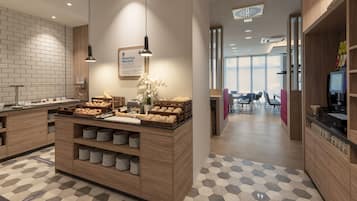 Free daily continental breakfast
