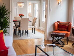 Dining - Luxury on Main / South (Richmond)