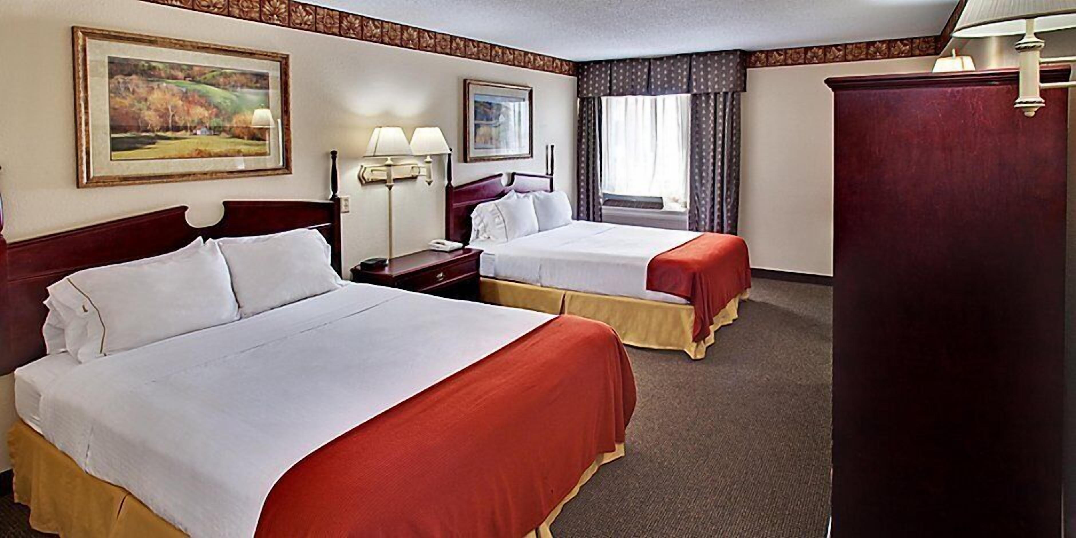 desk, laptop workspace, wifi, bed sheets