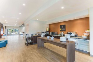 Desayuno continental incluido todos los días