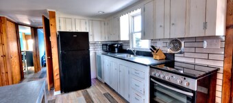 Newly Renovated, Rustic Decor Surf City Apartment.