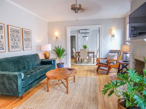 Luxury on Main / West