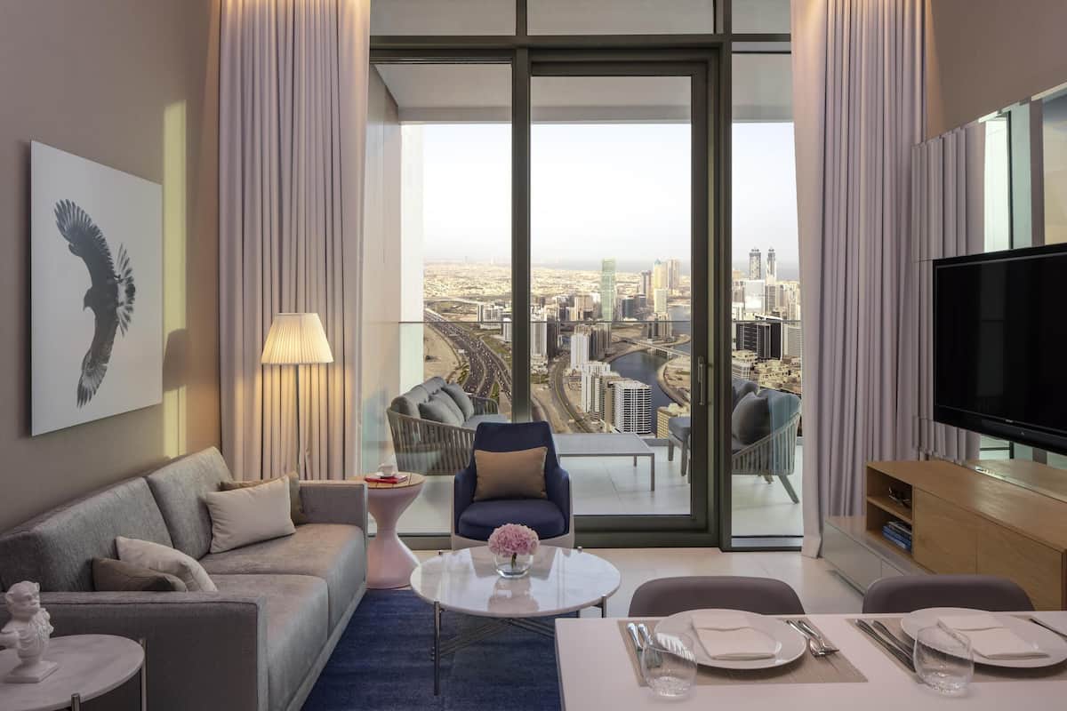 Minibar, in-room safe, desk, laptop workspace