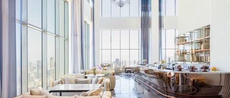 2 restaurants, breakfast, lunch, dinner served; Italian cuisine