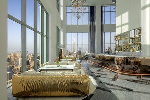 2 restaurants servant le petit déjeuner, spécialités Cuisine italienne