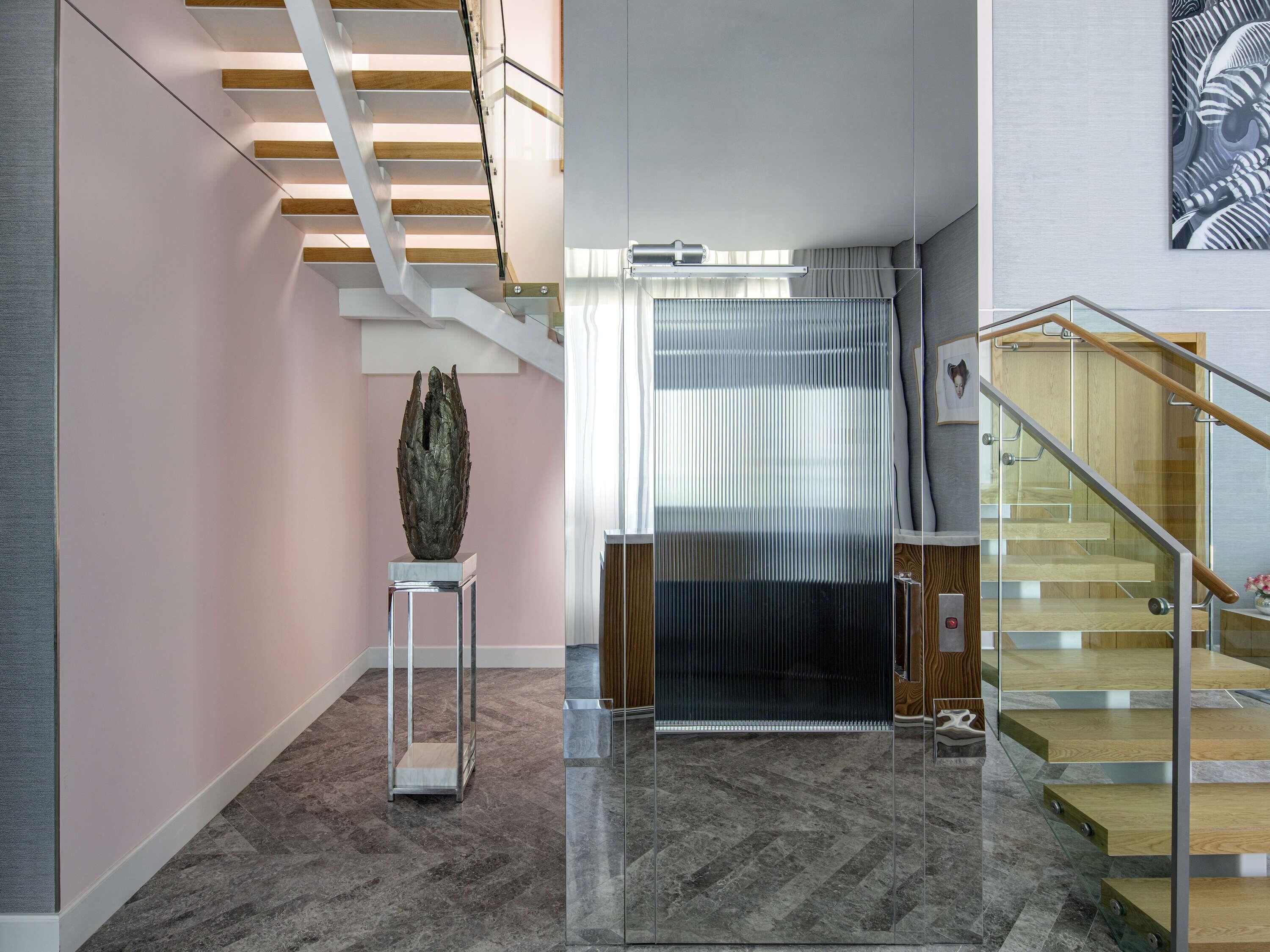 penthouse, 1 bedroom, balcony (sky suite) | 1 bedroom, minibar, in-room safe, desk