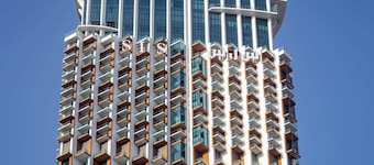 SLS Dubai Hotel & Residences