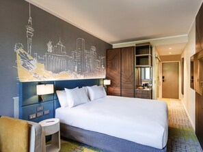 Individually decorated, individually furnished, desk, laptop workspace - Mercure Auckland Queen Street (Auckland)