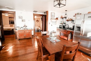 Dining - Wurthmann House Unit #1Your Home Away From Home (Berlin)