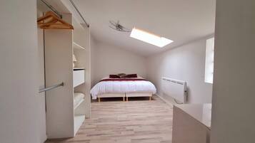 3 Schlafzimmer, Bügeleisen/Bügelbrett, WLAN