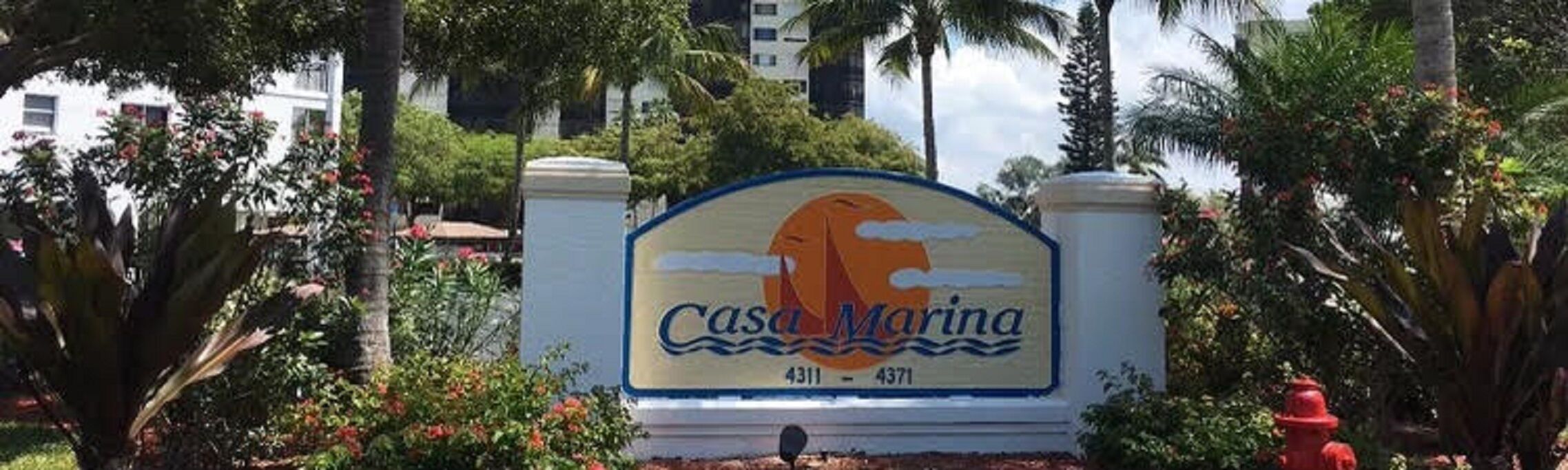 Canal Front Condo Just a 10 minute walk to the beach