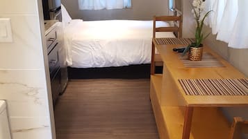 1 室のベッドルーム、WiFi