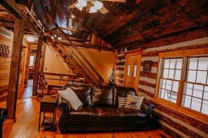 Smart-TV, Kamin, DVD-Player