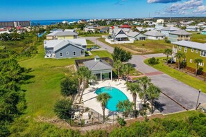 Exterior - OCEAN'S HEAVEN IS AN IMMACULATE HOME IN QUIET NEIGHBORHOOD! COMMUNITY POOL (Mexico Beach)