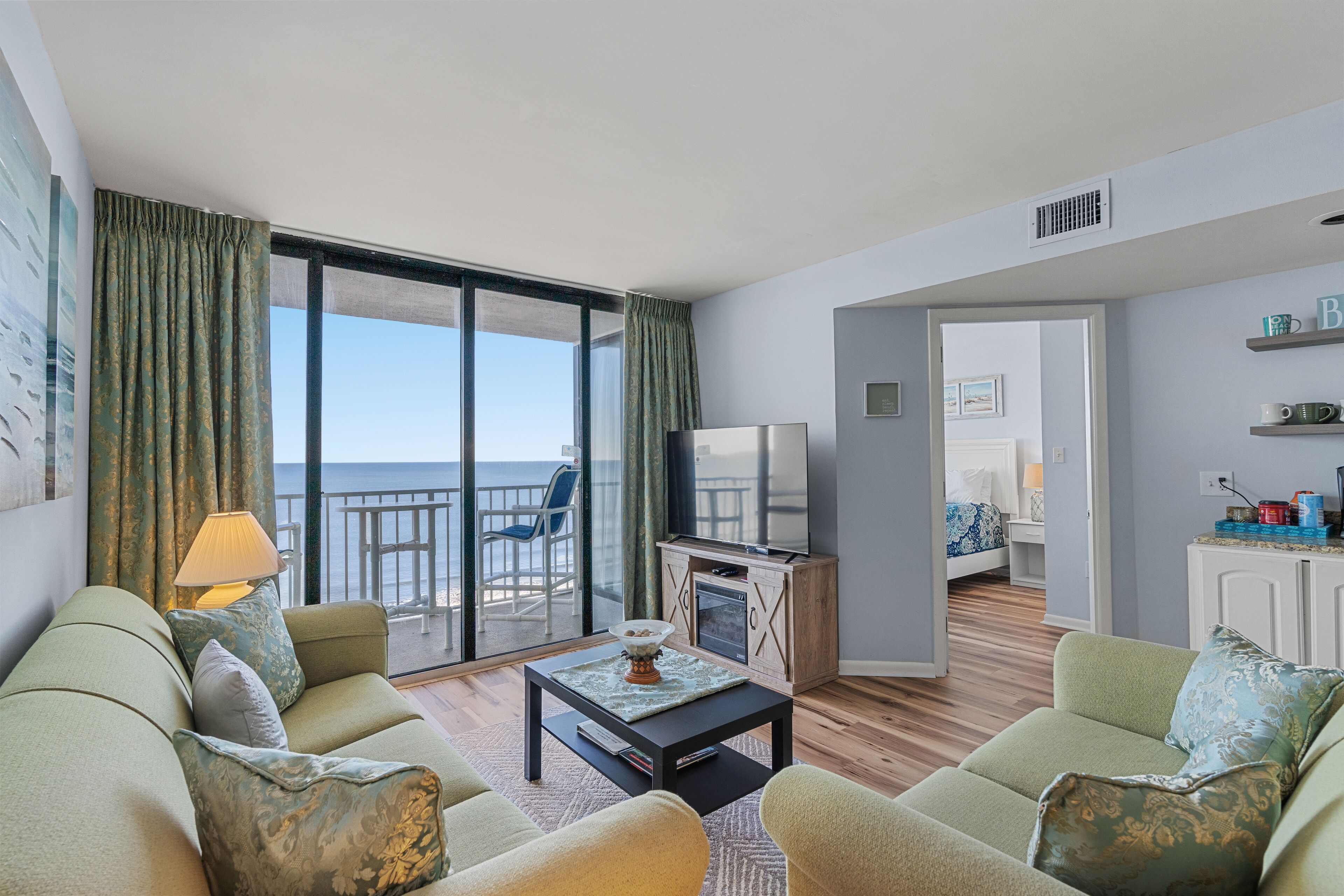 Sands Beach Club II 923 Oceanfront Condo with Indoor and Outdoor Pools and Hot tubs, Kiddie Pool, and Restaurant