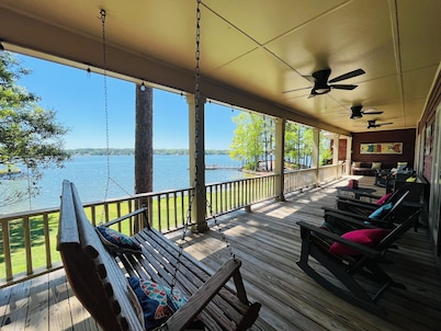 Dock. Waterslide. Beach. Firepit, Gazebo, 500ft water frontage. Views. Sleep 18.
