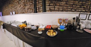 Desayuno completo incluido todos los días 