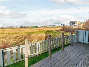 Property grounds - 4 bedroom accommodation in Amble, near Morpeth (Amble, near Morpeth)