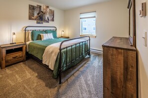 2 chambres, fer et planche à repasser, Wi-Fi gratuit, draps fournis