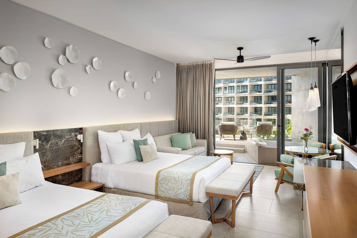 Hypo-allergenic bedding, free minibar, in-room safe, blackout curtains