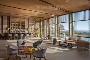 5 bars/lounges, swim-up bar, poolside bar, beach bar