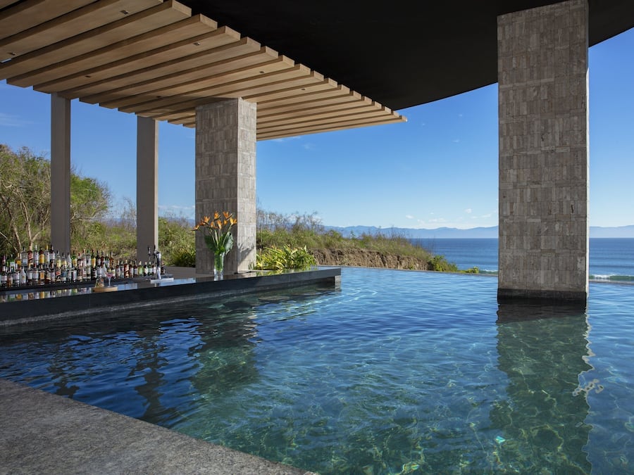 5 bares/lounges, bar molhado, bar ao lado da piscina, bar na praia