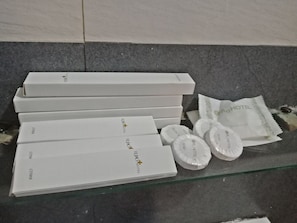 Bathroom amenities