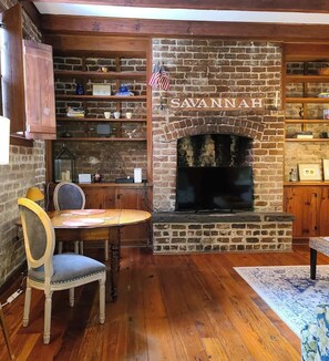 Interior - The Charlton Lane Cottage (Savannah)