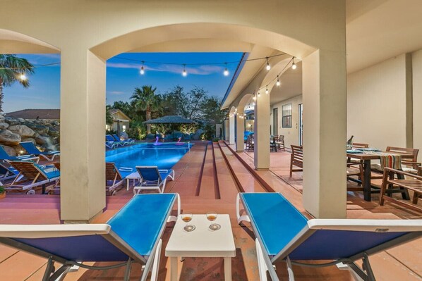 Piscine extérieure, piscine chauffée