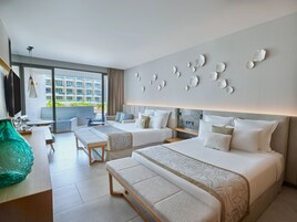 Ropa de cama hipoalergénica y minibar con artículos gratuitos