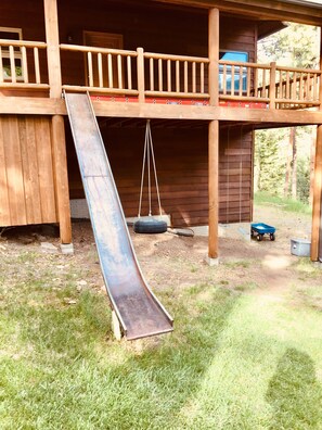 Children's area - Guest suite attached to log home in the FOREST (Missoula)