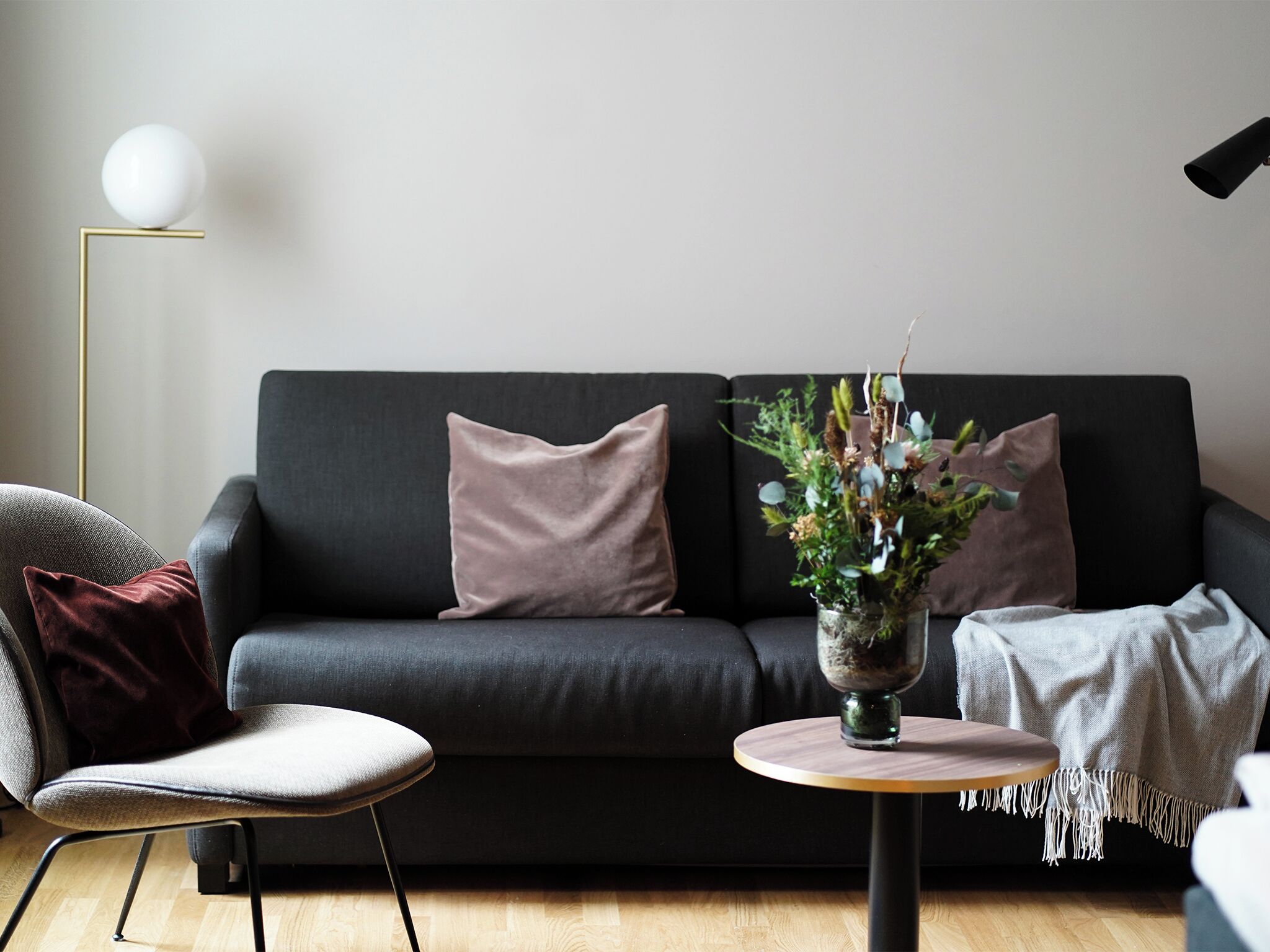 family room, non smoking | 1 bedroom, down duvets, minibar, in-room safe