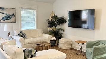 Smart TV, computer monitors