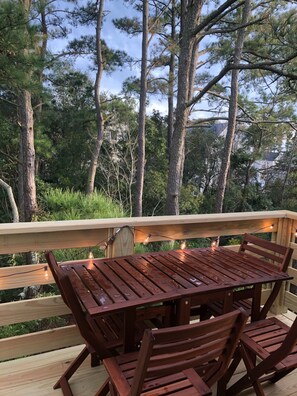 تناول الطعام بالخارج