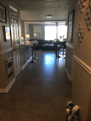 Interior - 2nd Row 2 bed/1 bath Beach and Inlet property. Pet friendly with fee.  (Murrells Inlet)