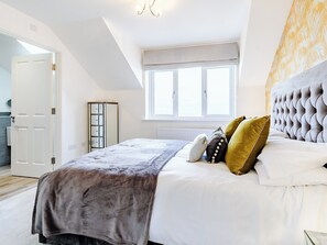 4 soverom, wi-fi (inkludert) og sengetøy