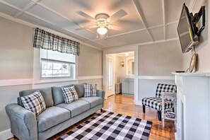 TV - Newport House < 3 Mi to Beaches & Bowen’s Wharf! (Newport)