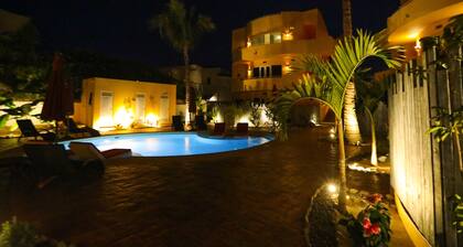 Steps away from the Beach!