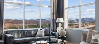 Luxurious Large Home, Perfect for Your Group