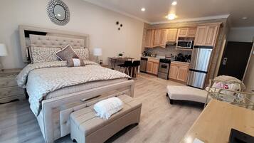 1 bedroom, iron/ironing board, WiFi, bed sheets