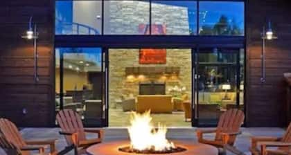 Luxe Prospector studio Sundance Venue 5 min to Deer Valley, PC Mountain Resort