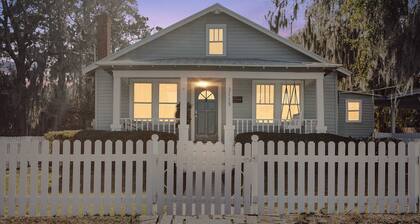 Shangri-La @ Rowland: Eclectic and Stylish Cottage
