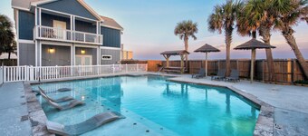Vackra nya 4/3 radhus bara n���gra steg fr���n stranden w / en stor Gulf View!