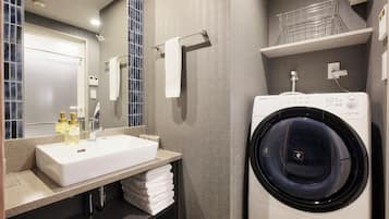 In-room safe, iron/ironing board, WiFi (free), bed sheets