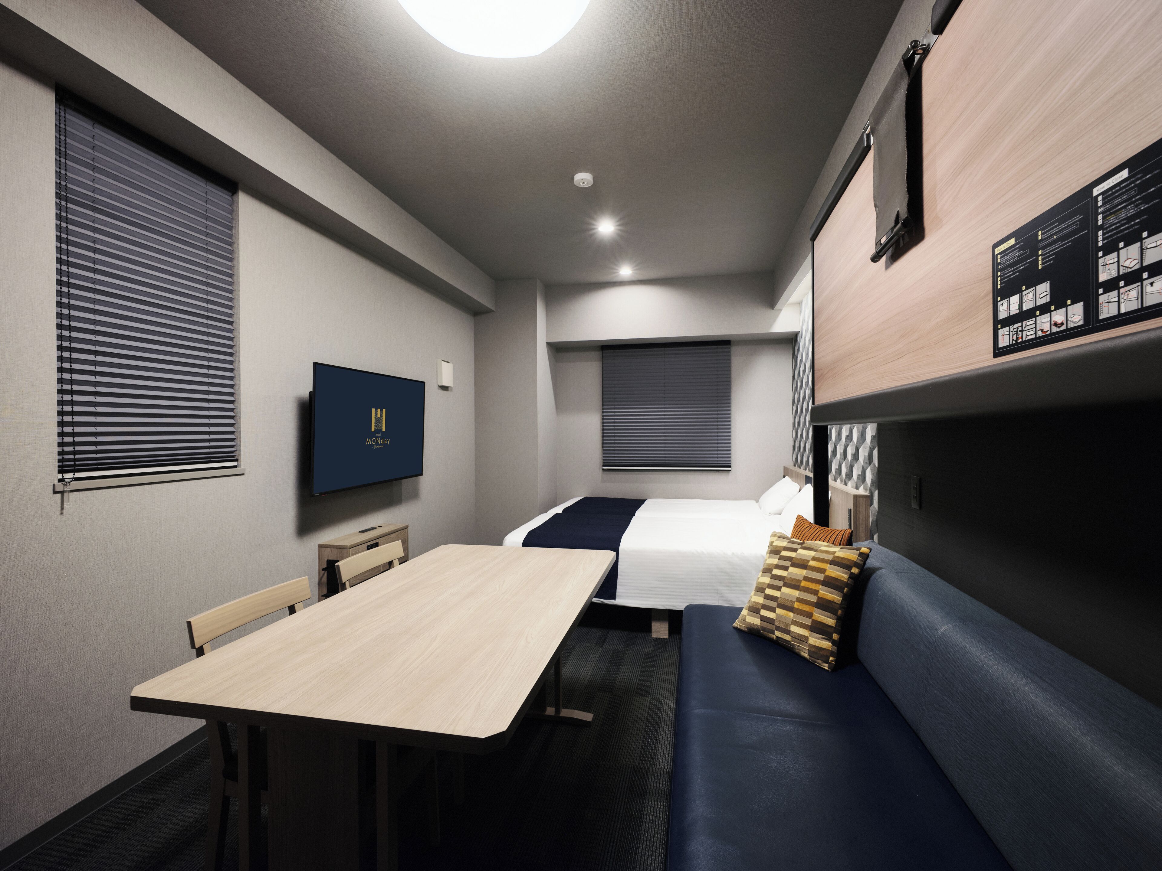 Caja de seguridad en la habitación y escritorio 