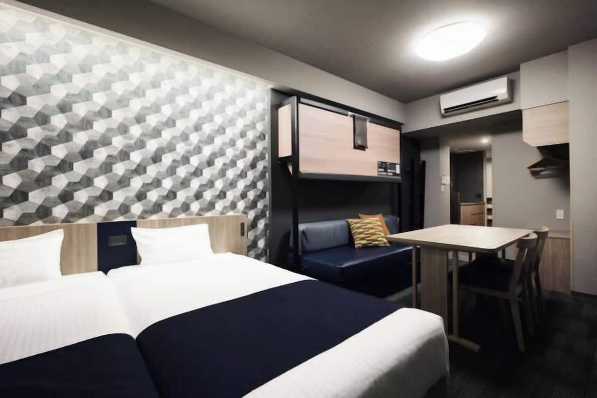 In-room safe, desk, iron/ironing board, free WiFi