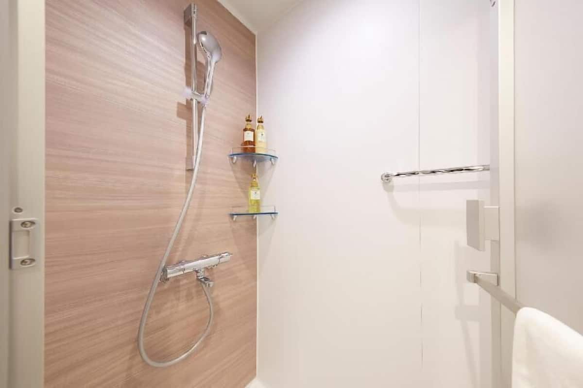 Bathroom | Free toiletries, hair dryer, slippers, bidet