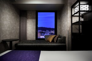 Habitación estándar con 2 camas individuales, no fumadores (with Sofabed) | Caja fuerte, wifi gratis, ropa de cama