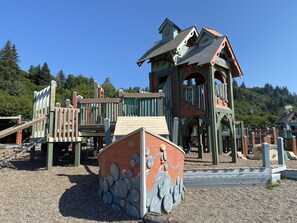 Children’s area - Bayview Dream (Homer)