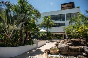 Fachada de la propiedad